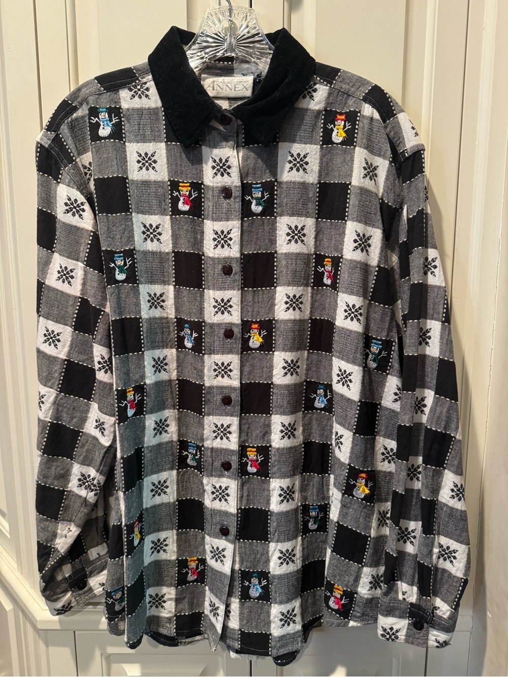 Women’s Casual Corner Annex Embroidered Snowman Button Down Shirt - Size Large